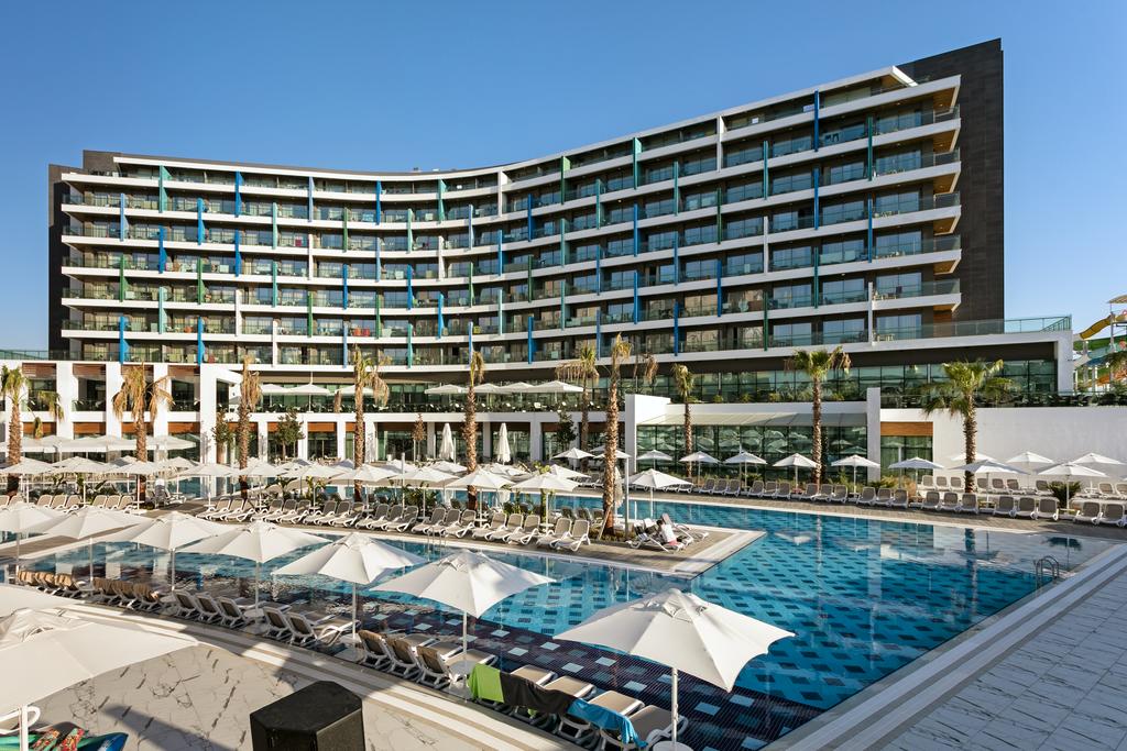 هتل ویند آف لارا